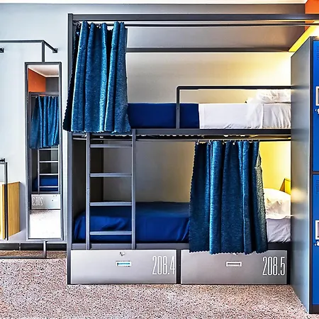 Hostal Marathon Génova